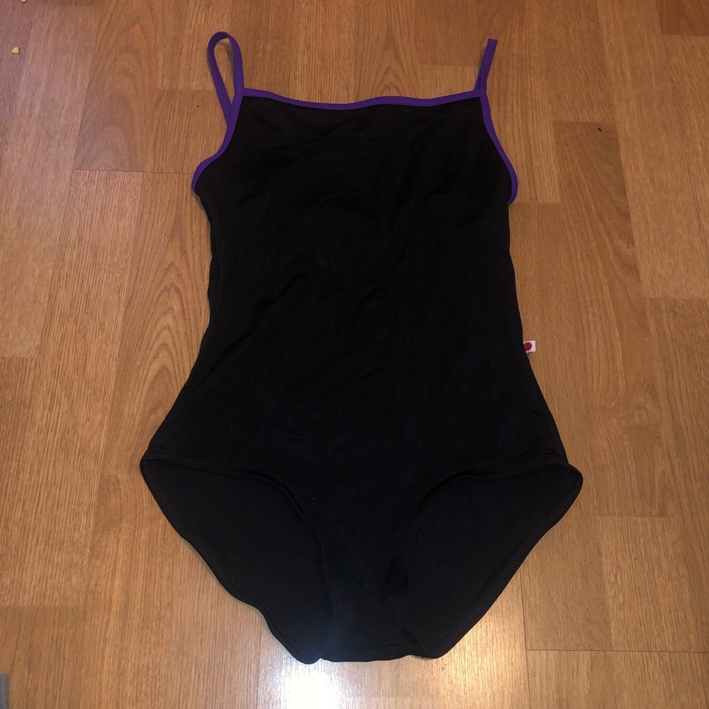 Simple black yumiko with purple trim